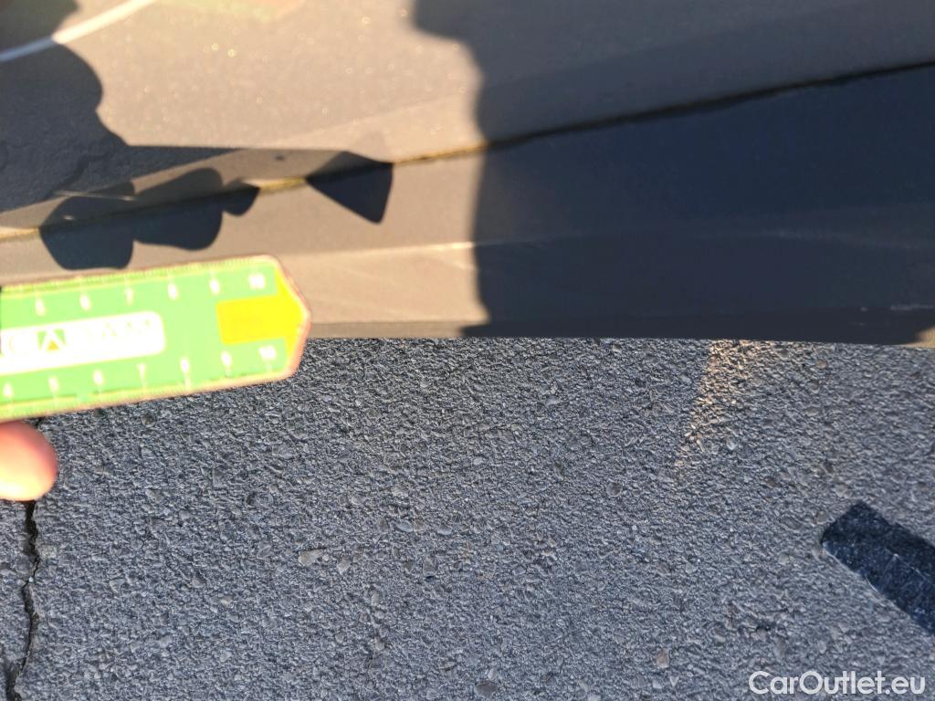  Toyota  C-HR TOYOTA  / 2016 / 5P / todoterreno 1.8 125H Advance (CX) #93