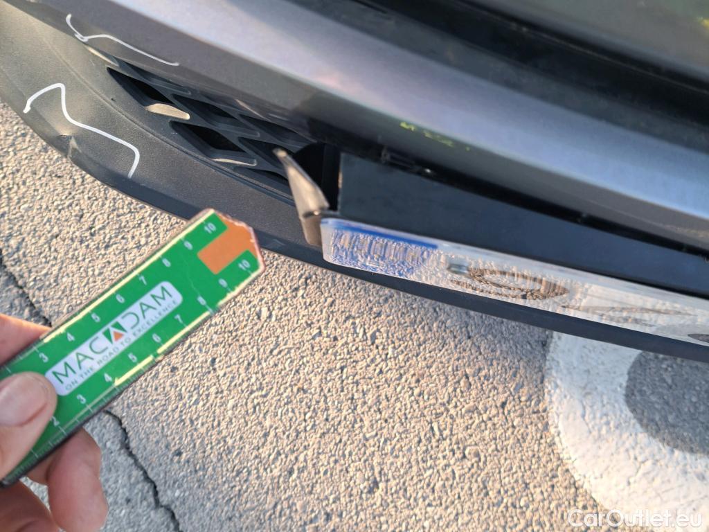  Toyota  C-HR TOYOTA  / 2016 / 5P / todoterreno 1.8 125H Advance (CX) #58