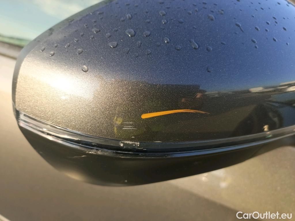  Peugeot  3008 PEUGEOT  Hybrid / 2020 / 5P / todoterreno 225 e-EAT8 Allure #26