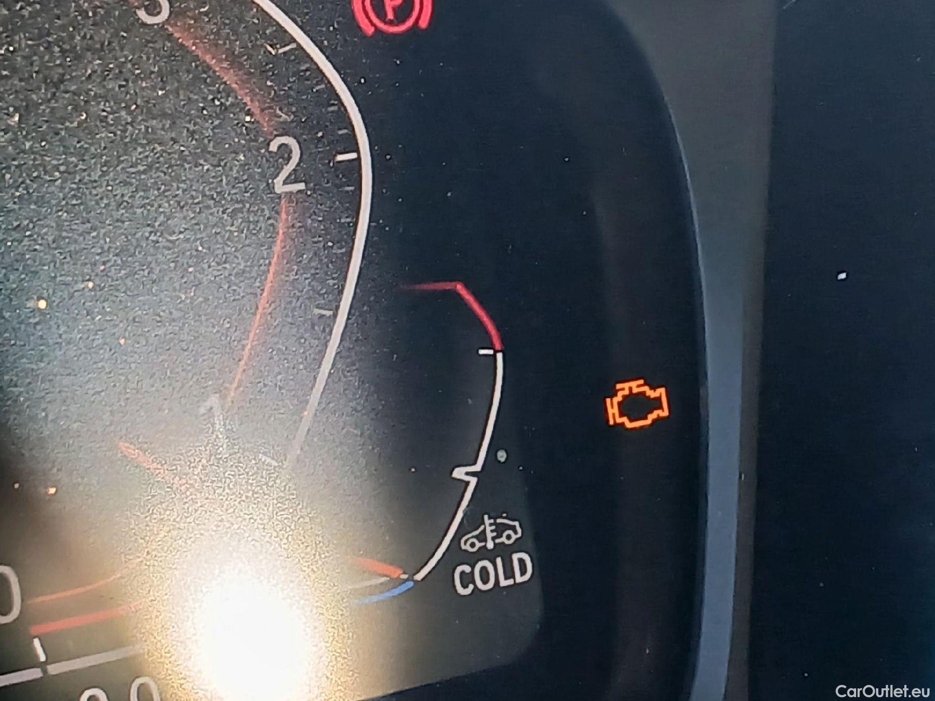  Bmw  Serie 3 BMW  / 2018 / 4P / sedán 318d Auto. #1