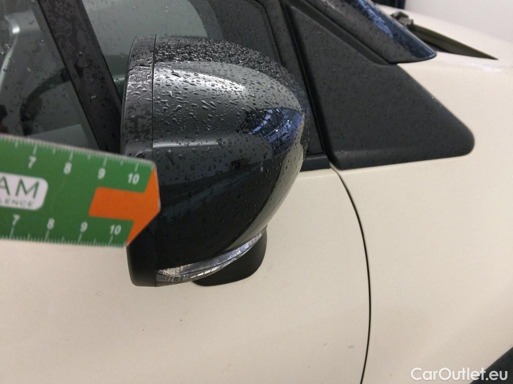  Renault  Captur RENAULT  / 2017 / 5P / crossover Zen TCe 66kW (90CV) -18 (CX) #44