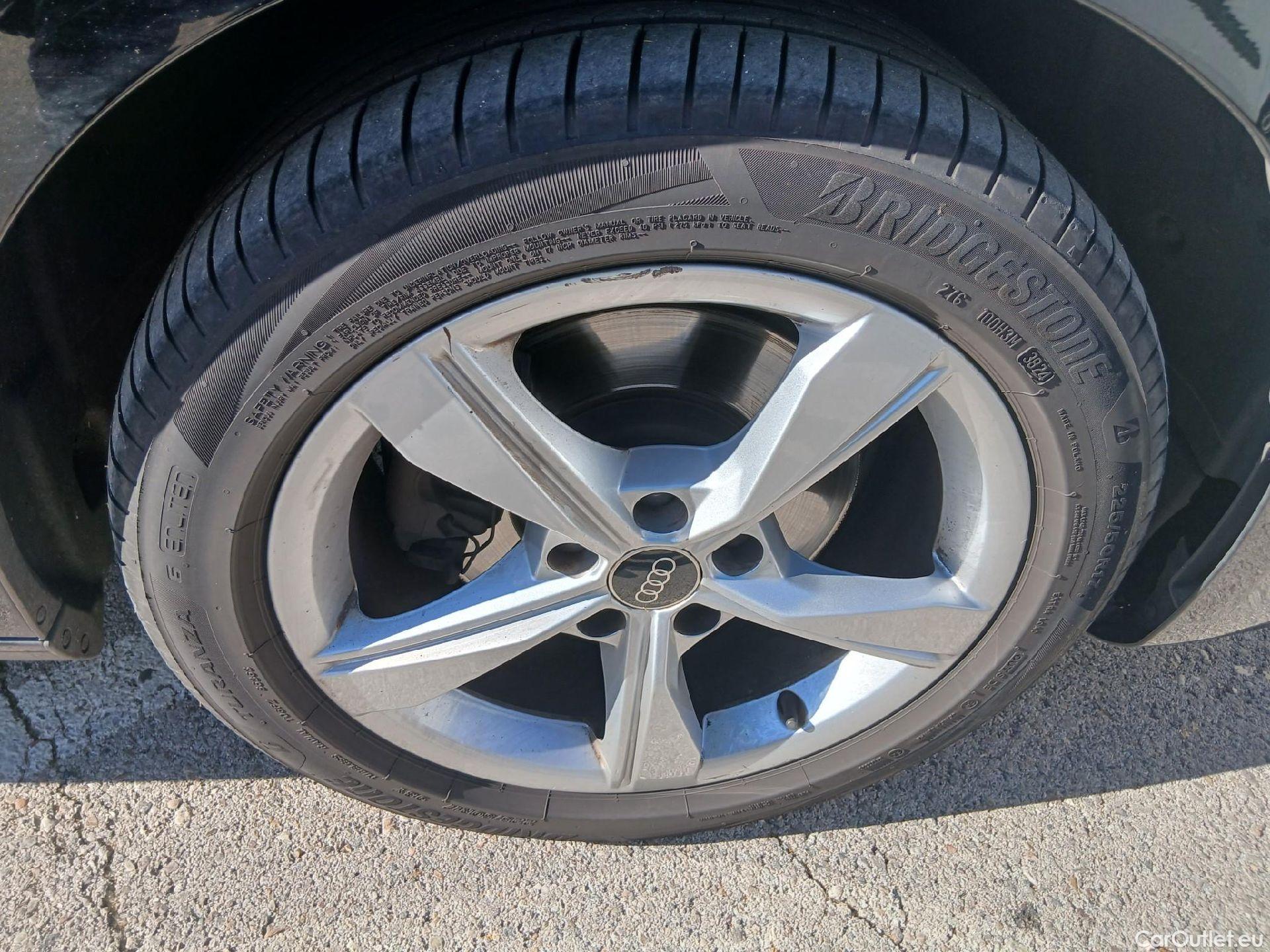  Audi  A4 AUDI  / 2019 / 5P / familiar Avant Advanced 35 TDI 120kW S tronic #3