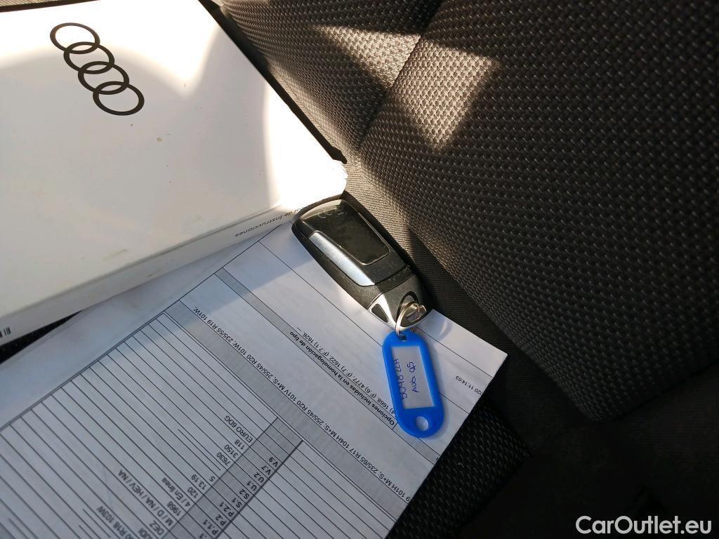  Audi  Q5 AUDI  / 2016 / 5P / todoterreno Design 35 TDI 120kW S tronic (AC) #1