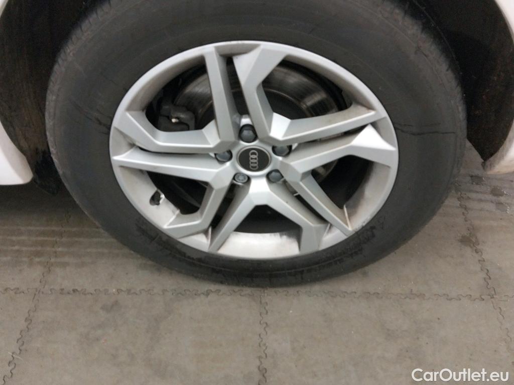  Audi  Q5 AUDI  / 2020 / 5P / todoterreno Advanced 35 TDI 120kW S tronic (AC2) #13