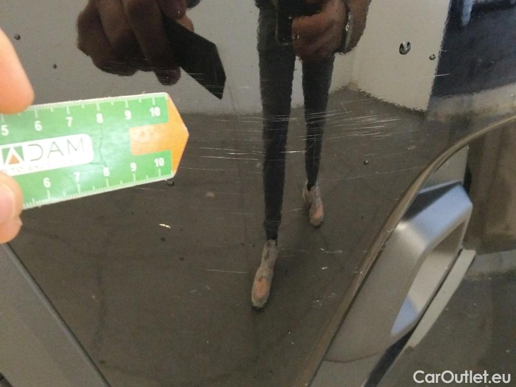  Toyota  RAV4 TOYOTA  / 2018 / 5P / todoterreno 2.5l 220H Advance #27