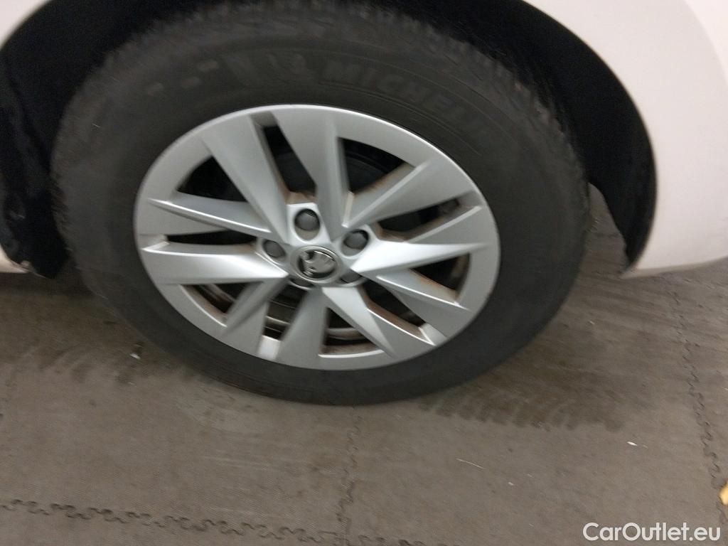  Skoda  Fabia SKODA  / 2021 / 5P / berlina con portón 1.0 TSI 70kW (95CV) Ambition (AC2) #14