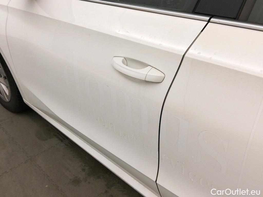  Skoda  Fabia SKODA  / 2021 / 5P / berlina con portón 1.0 TSI 70kW (95CV) Ambition (AC2) #12