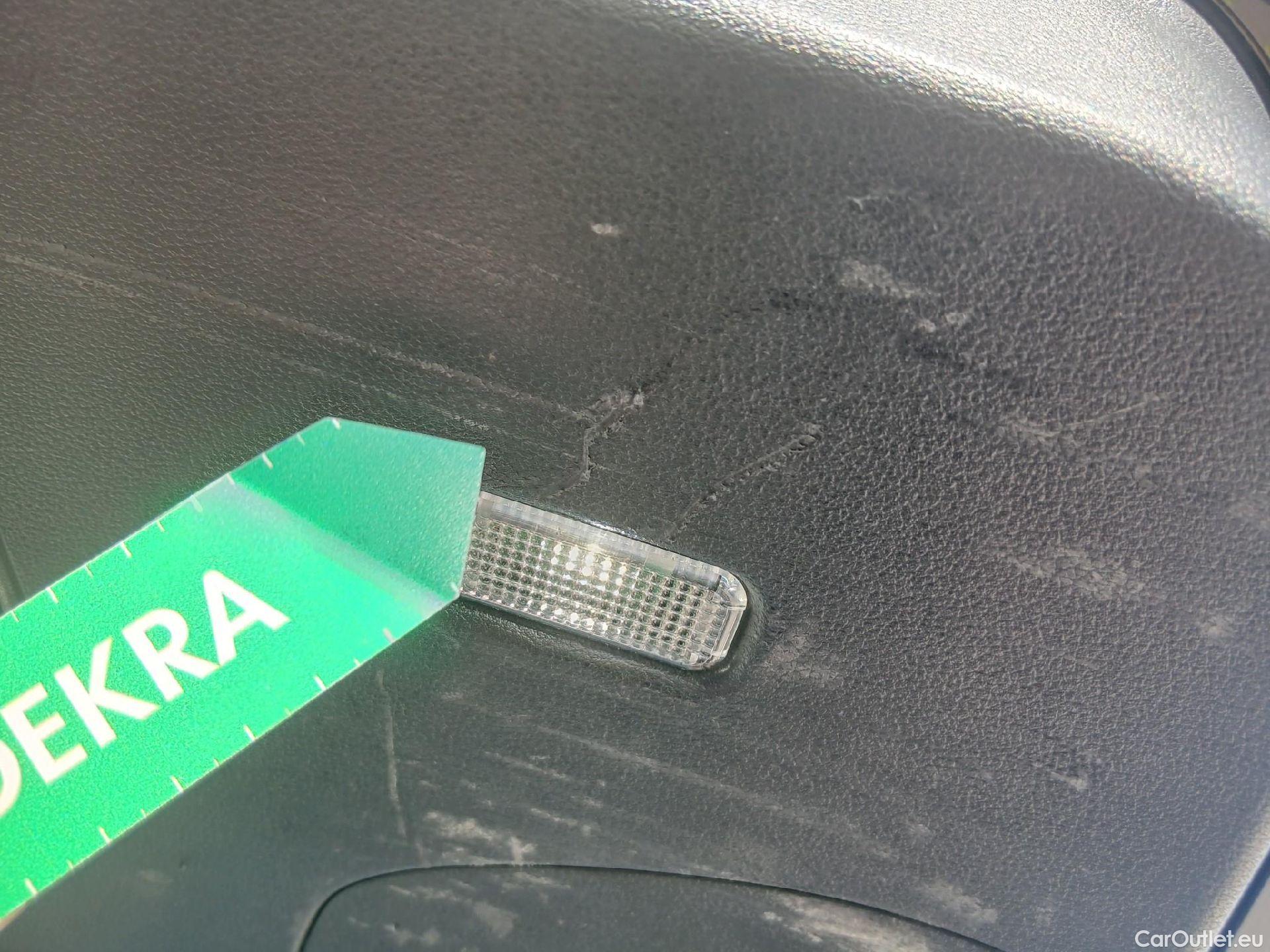  Audi  A4 AUDI  / 2019 / 5P / familiar Avant Advanced 35 TDI 120kW S tronic #2