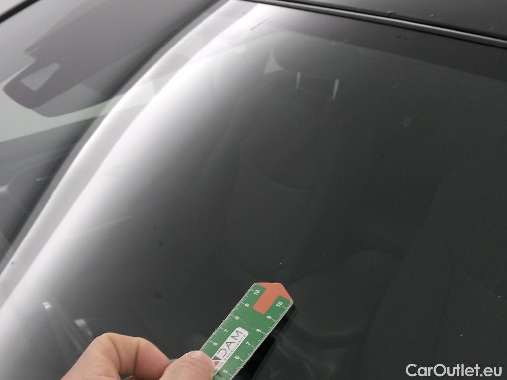  Toyota  RAV4 TOYOTA  / 2018 / 5P / todoterreno 2.5l 220H Advance #2