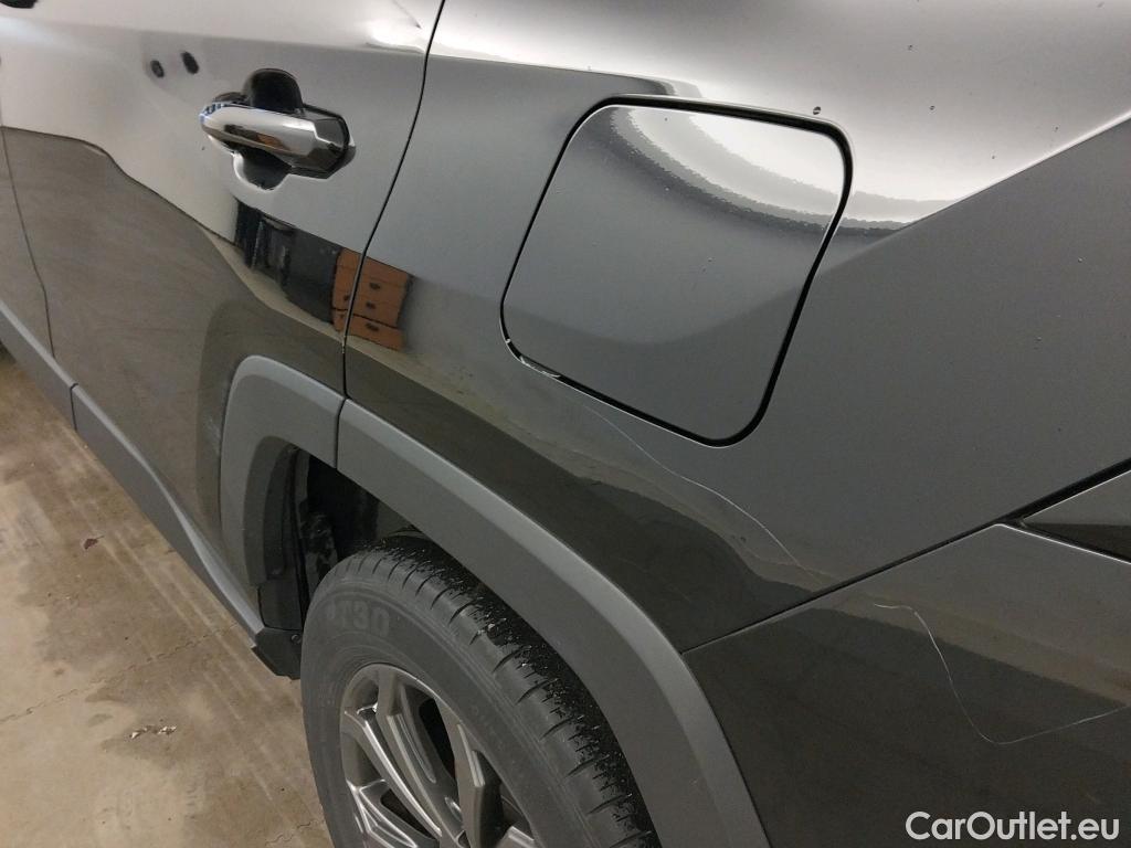  Toyota  RAV4 TOYOTA  / 2018 / 5P / todoterreno 2.5l 220H Advance #3