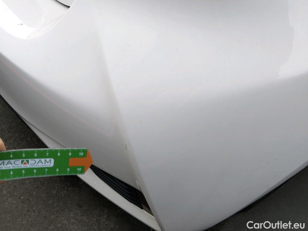  Toyota  Yaris TOYOTA  / 2017 / 5P / berlina con portón 1.5 100H Active #20