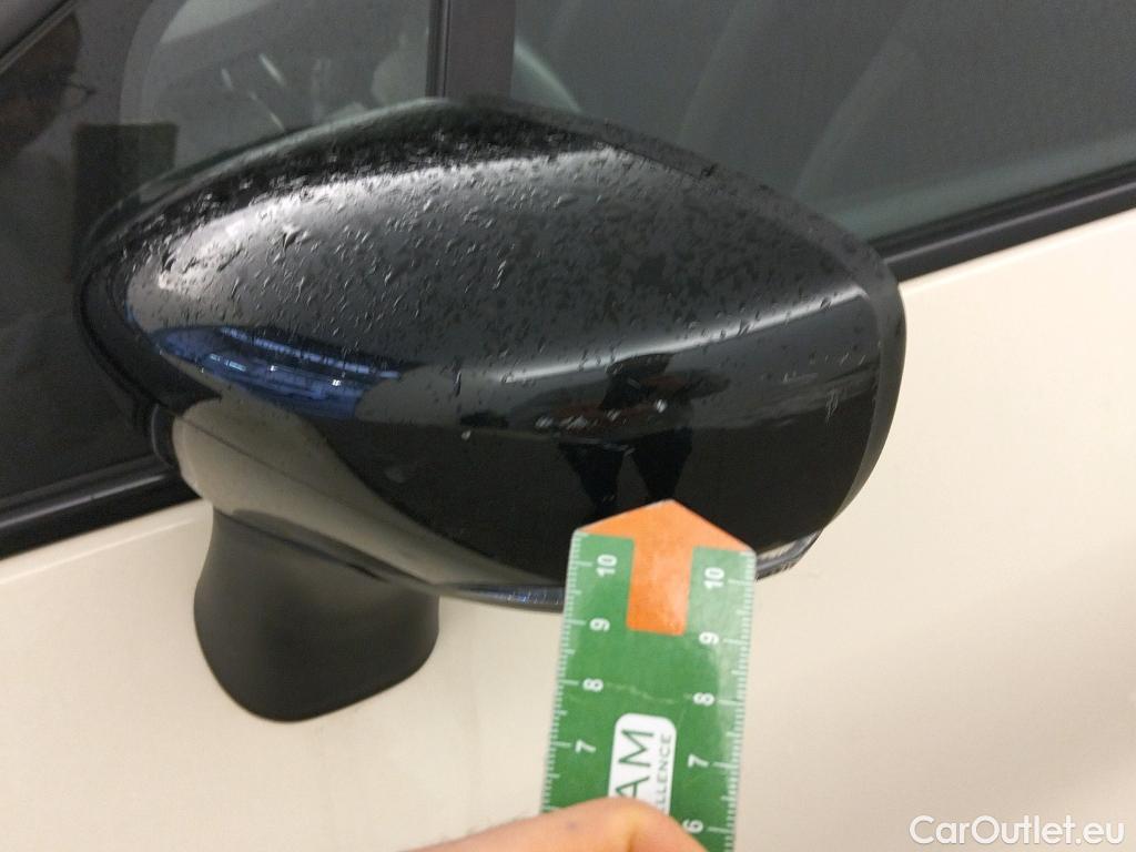  Renault  Captur RENAULT  / 2017 / 5P / crossover Zen TCe 66kW (90CV) -18 (CX) #34