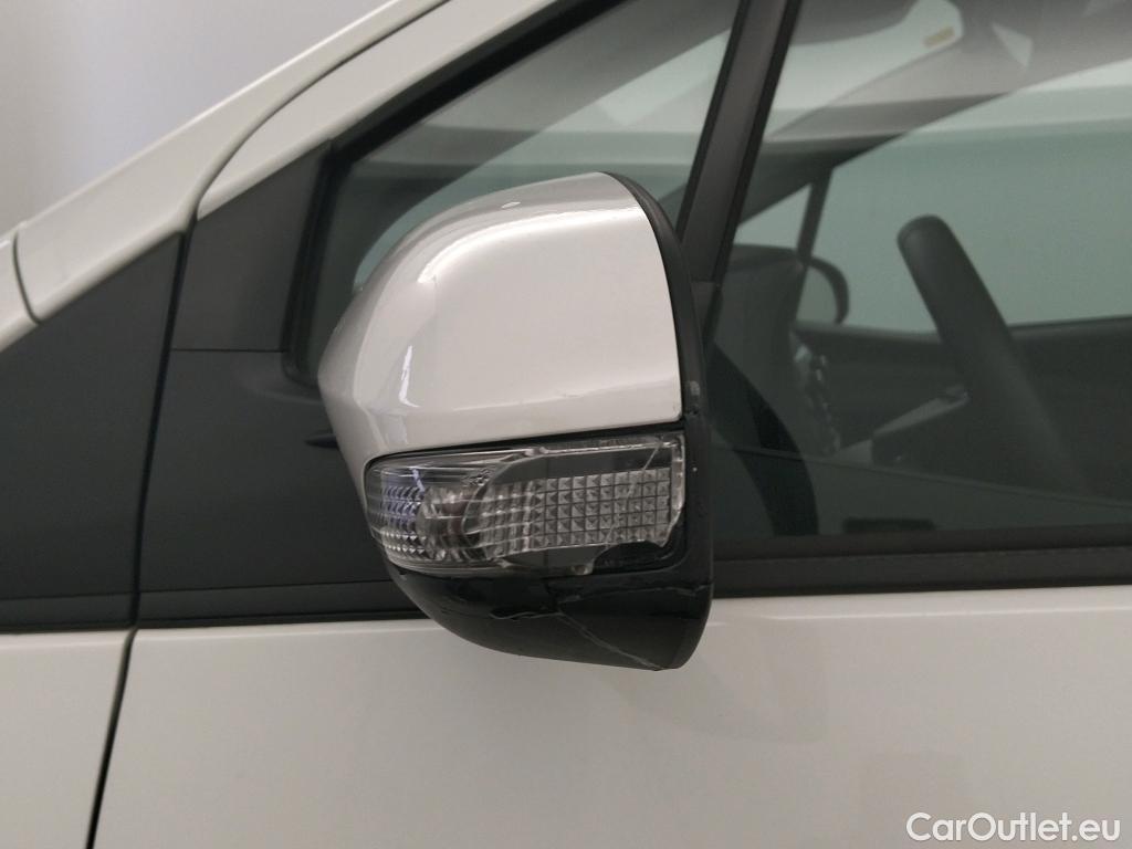  Toyota  Yaris TOYOTA  / 2017 / 5P / berlina con portón 1.5 100H Active #5