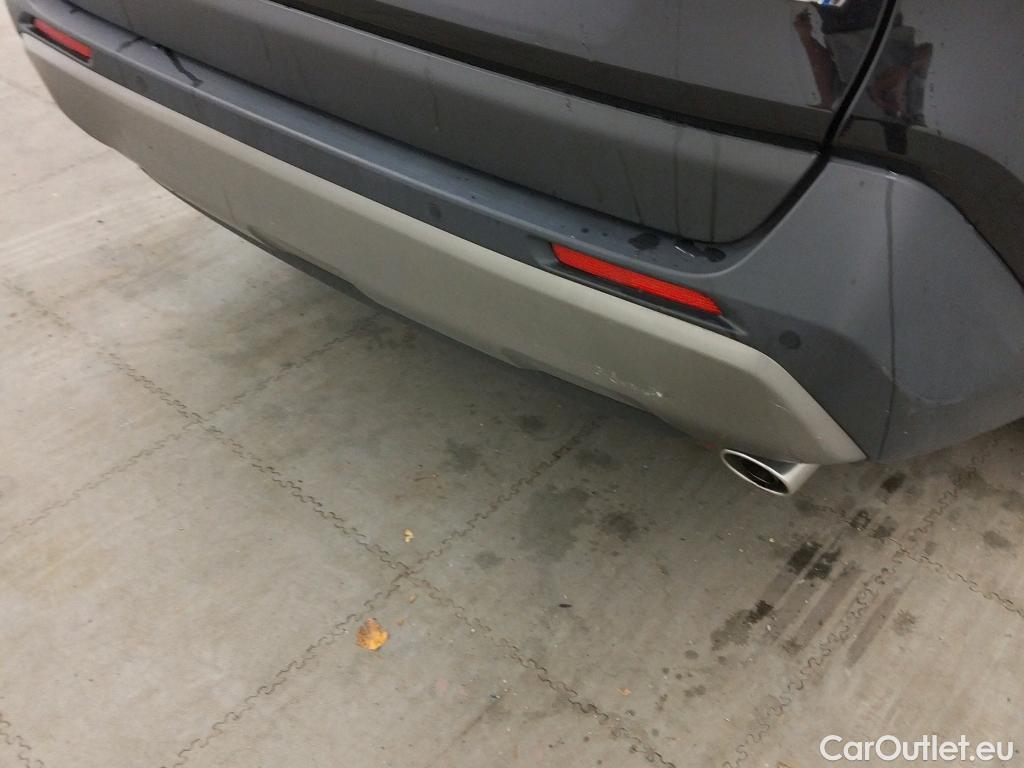  Toyota  RAV4 TOYOTA  / 2018 / 5P / todoterreno 2.5l 220H Advance #16