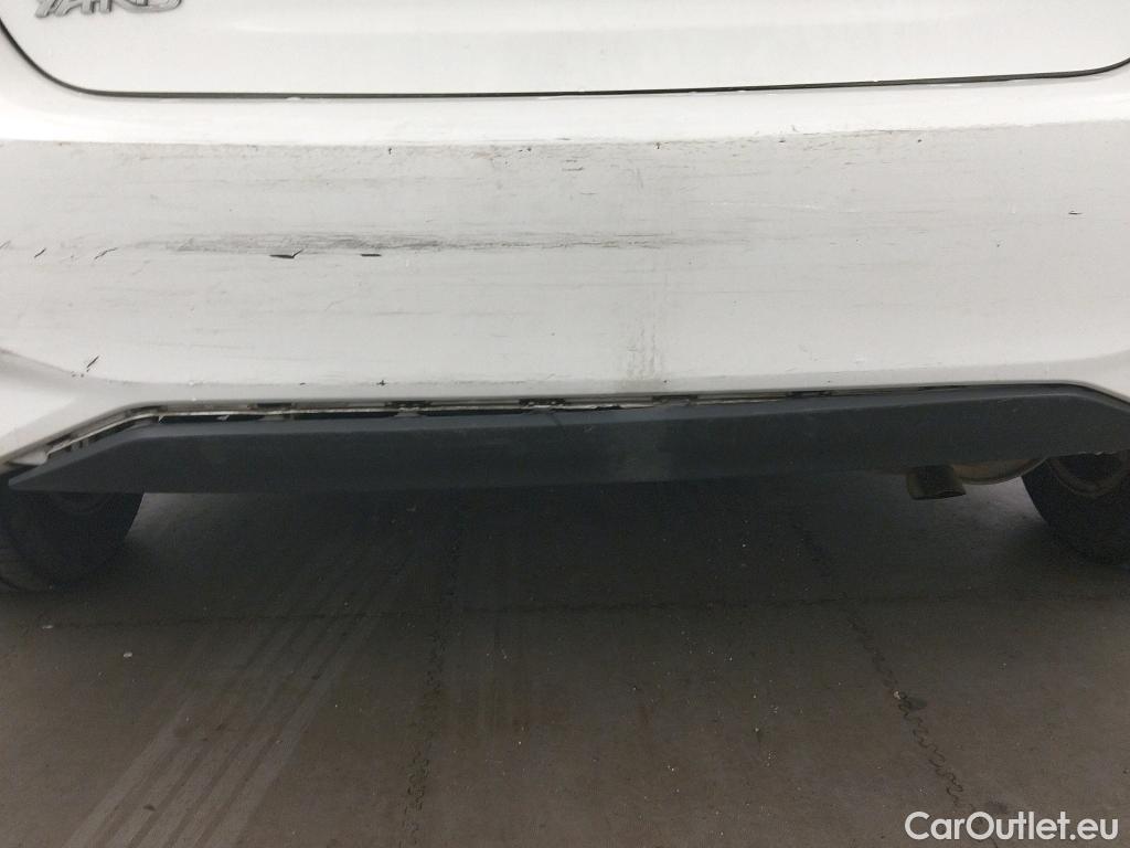  Toyota  Yaris TOYOTA  / 2017 / 5P / berlina con portón 1.5 100H Active #21