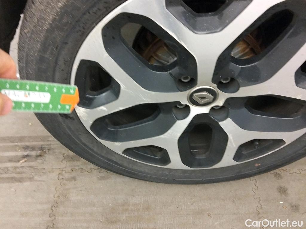  Renault  Captur RENAULT  / 2017 / 5P / crossover Zen TCe 66kW (90CV) -18 (CX) #8