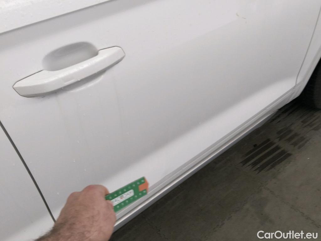  Audi  Q5 AUDI  / 2020 / 5P / todoterreno Advanced 35 TDI 120kW S tronic (AC2) #4