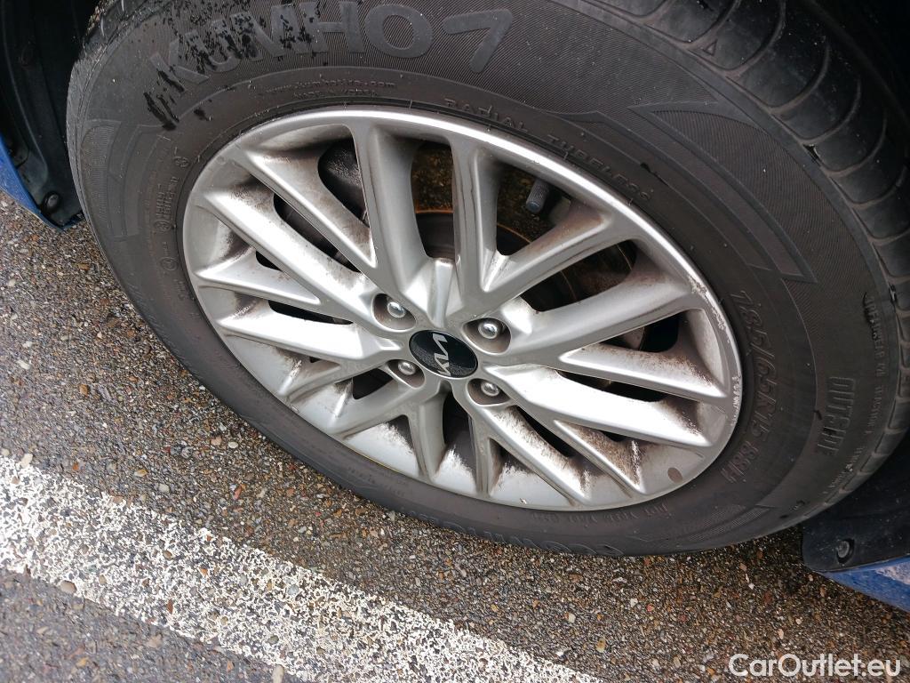  KIA  Rio KIA  / 2020 / 5P / berlina con portón 1.0 T-GDi 74kW (100CV) MHEV iMT Concept #15