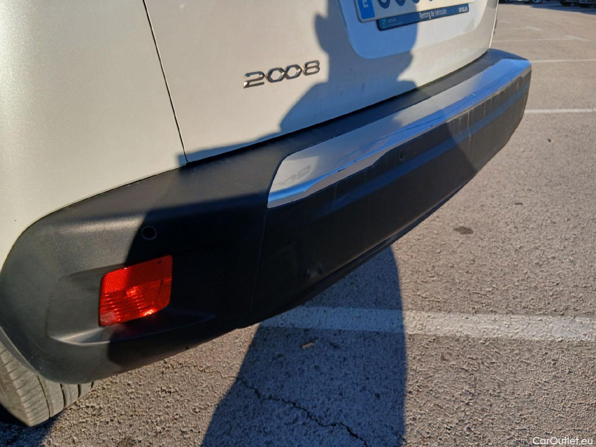  Peugeot  2008 PEUGEOT  / 2019 / 5P / todoterreno Active Pack Puretech 100 S&S BVM6 #22