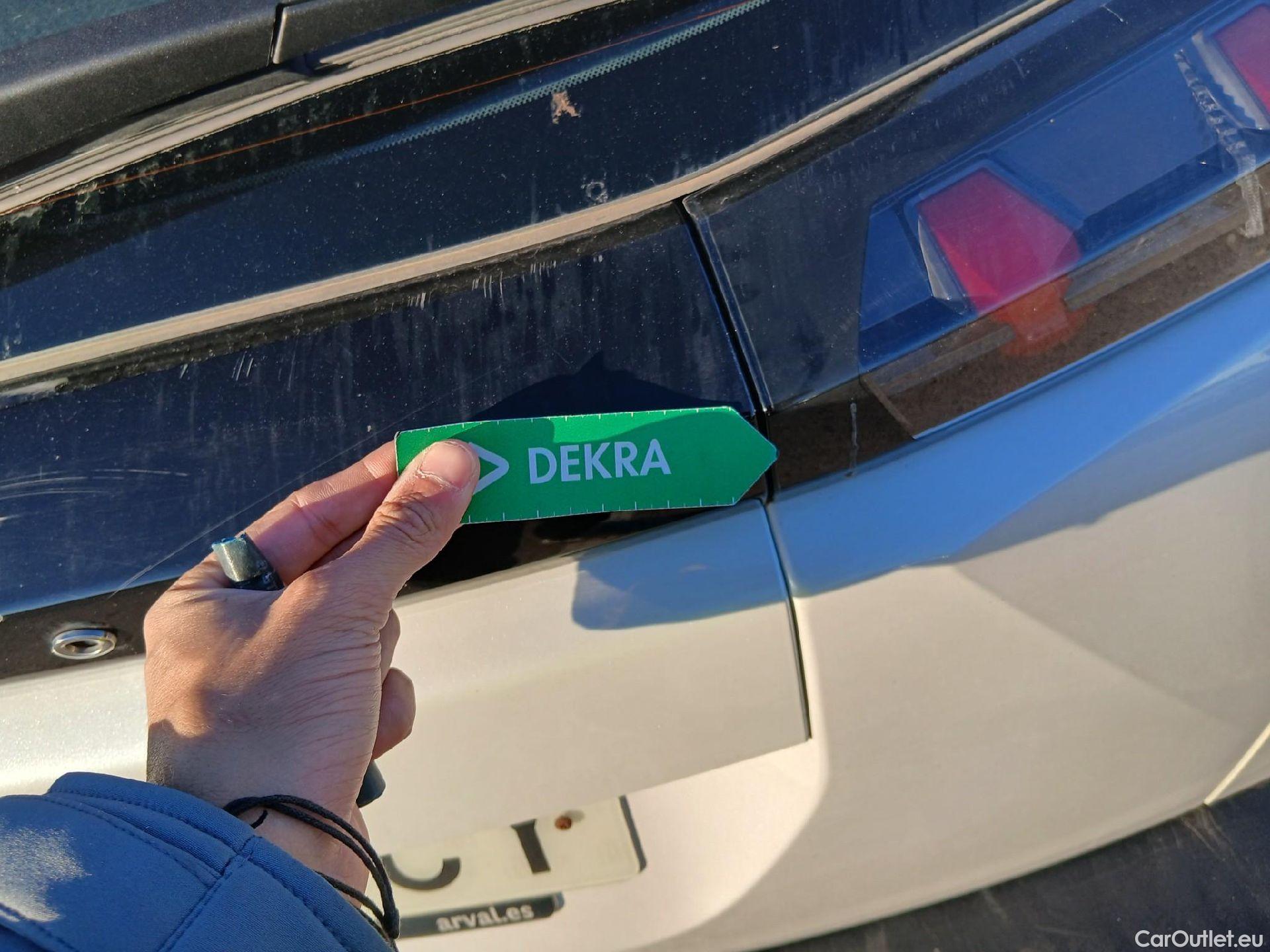  Peugeot  2008 PEUGEOT  / 2019 / 5P / todoterreno Active Pack Puretech 100 S&S BVM6 #18