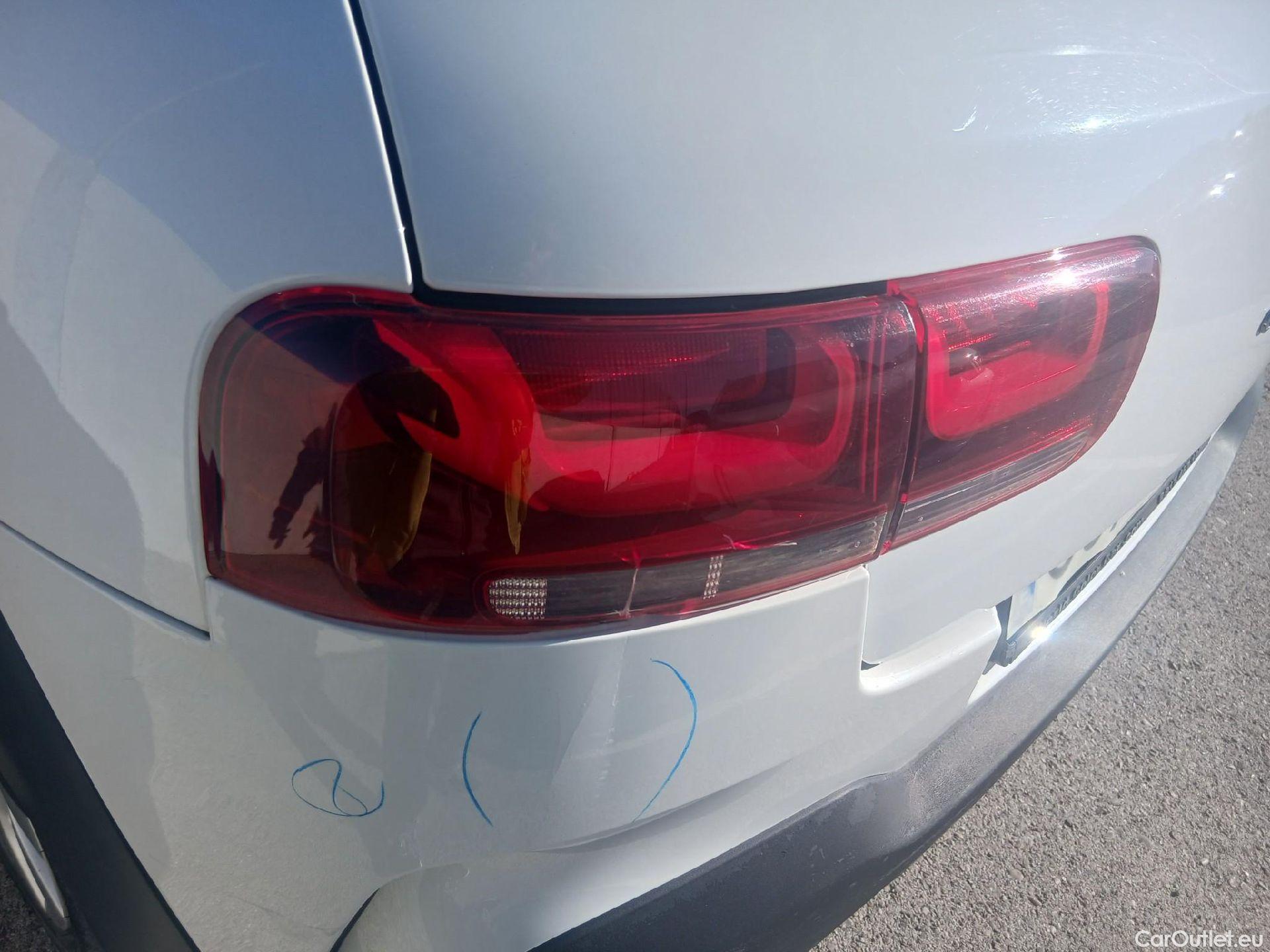  Citroen  C4 Cactus CITROEN  / 2018 / 5P / berlina con portón BlueHDi 73KW (100CV) Live #28