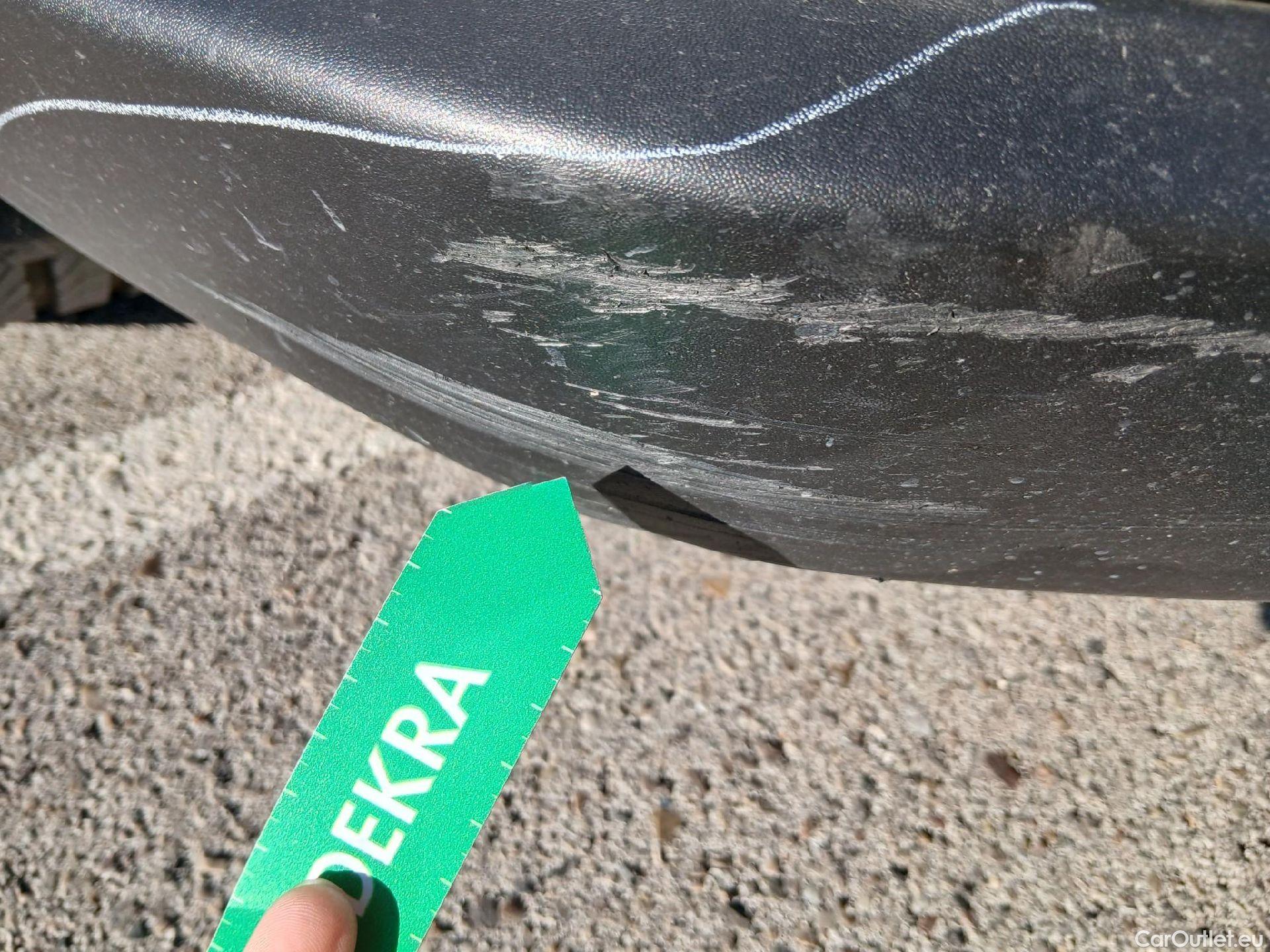  Toyota  RAV4 TOYOTA  / 2018 / 5P / todoterreno 2.5l 220H Advance #2