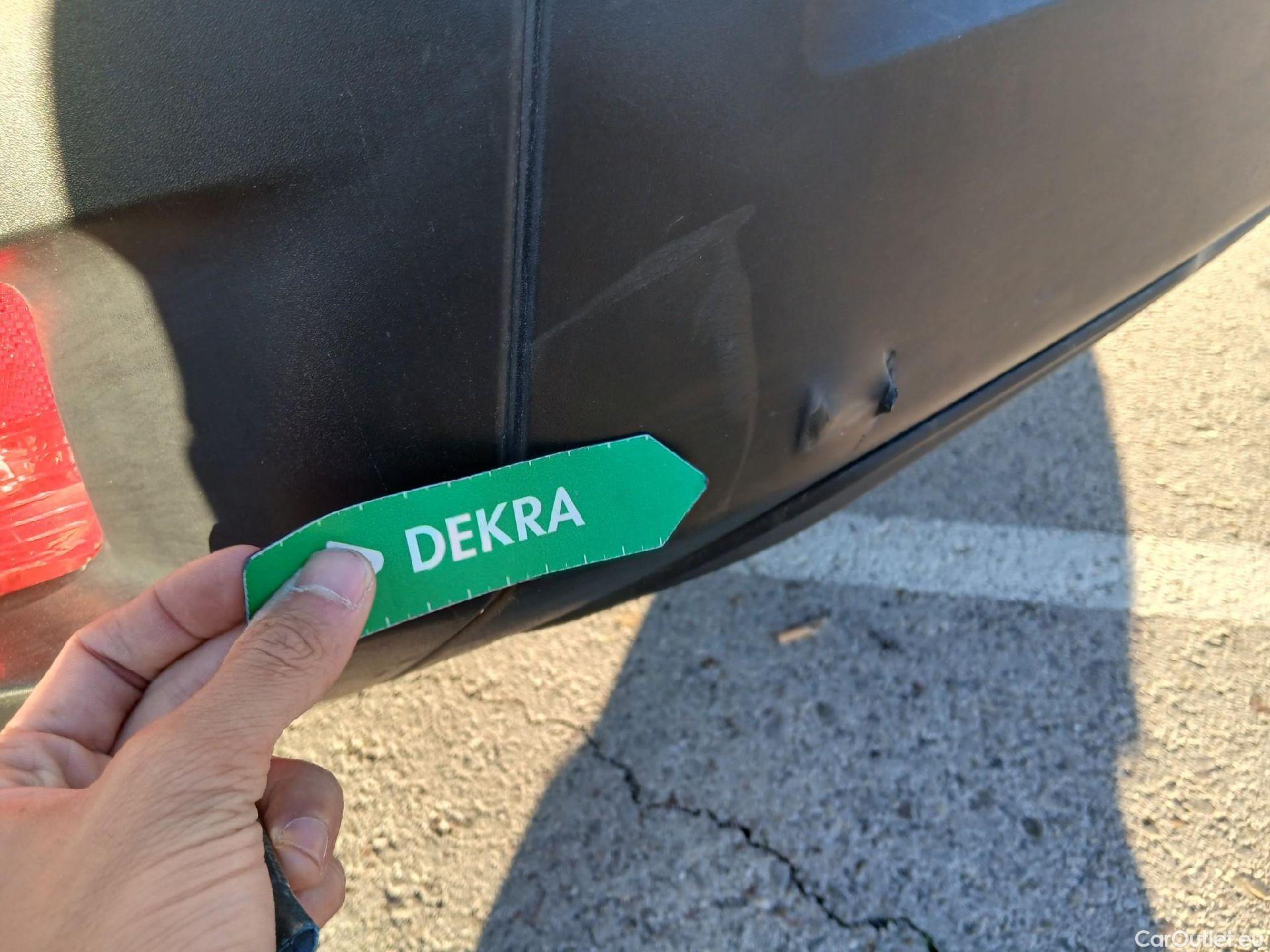  Peugeot  2008 PEUGEOT  / 2019 / 5P / todoterreno Active Pack Puretech 100 S&S BVM6 #21