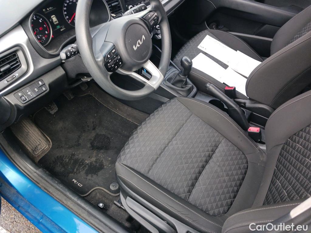  KIA  Rio KIA  / 2020 / 5P / berlina con portón 1.0 T-GDi 74kW (100CV) MHEV iMT Concept #11