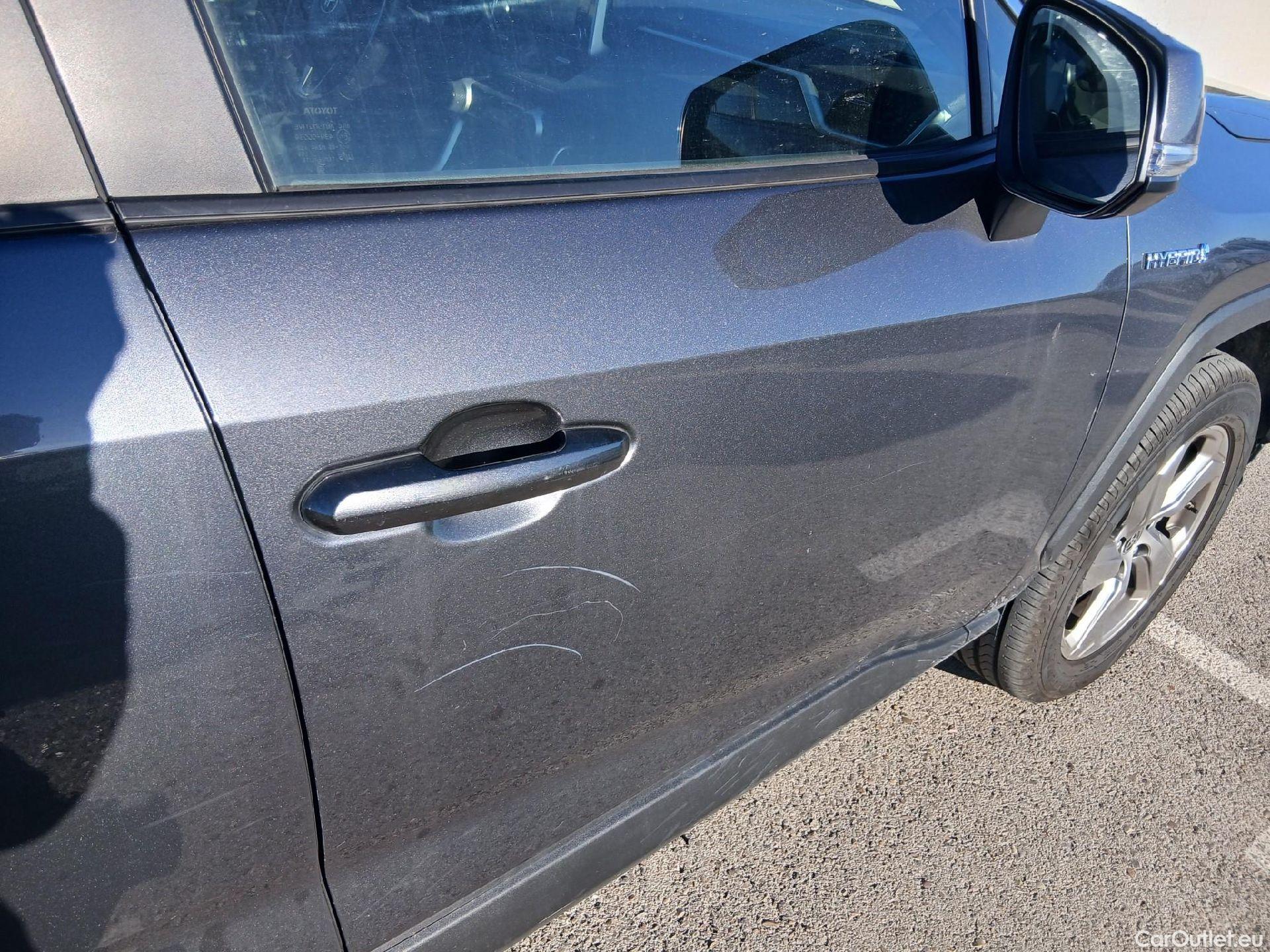  Toyota  RAV4 TOYOTA  / 2018 / 5P / todoterreno 2.5l 220H Advance #28