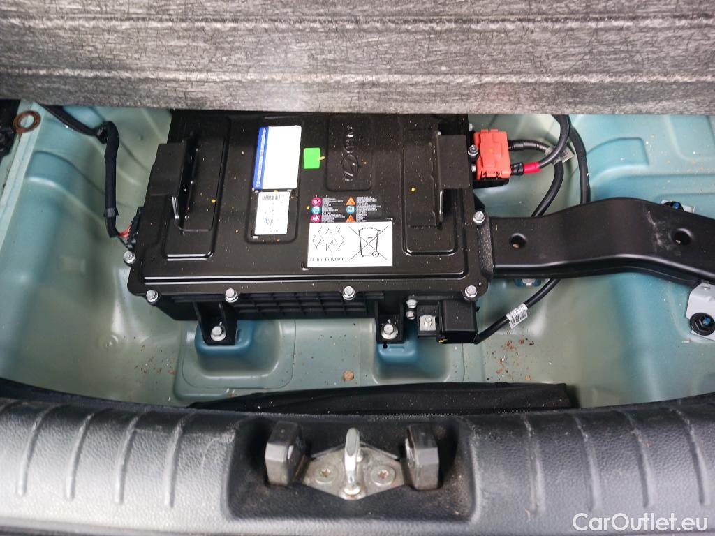  KIA  Rio KIA  / 2020 / 5P / berlina con portón 1.0 T-GDi 74kW (100CV) MHEV iMT Concept #6