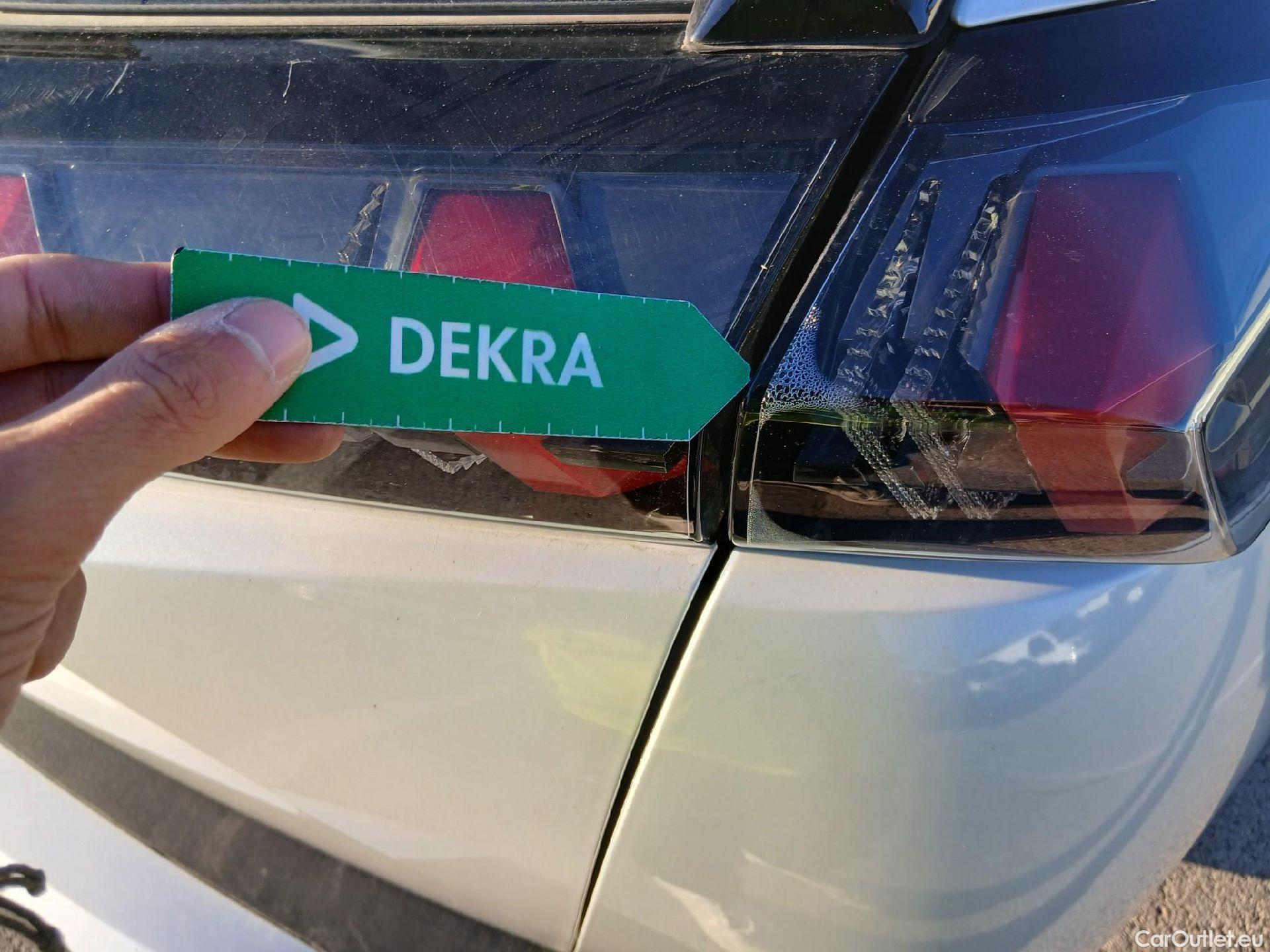  Peugeot  2008 PEUGEOT  / 2019 / 5P / todoterreno Active Pack Puretech 100 S&S BVM6 #14