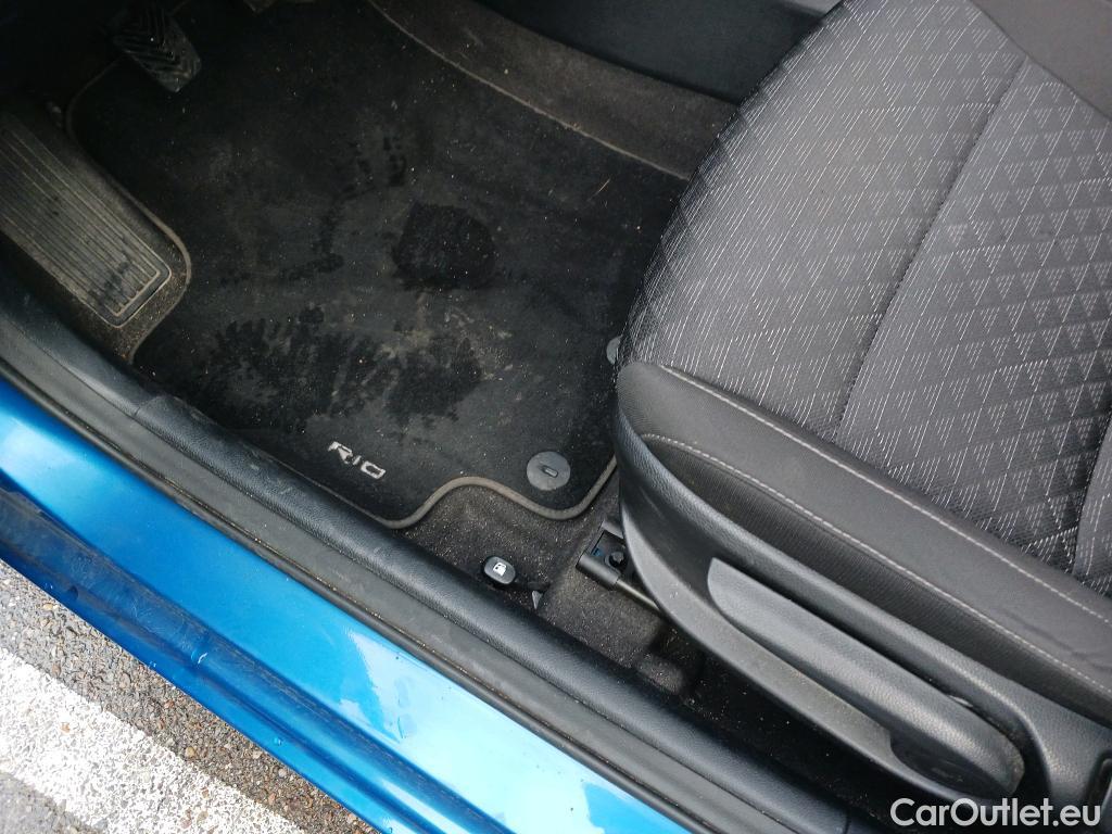  KIA  Rio KIA  / 2020 / 5P / berlina con portón 1.0 T-GDi 74kW (100CV) MHEV iMT Concept #12