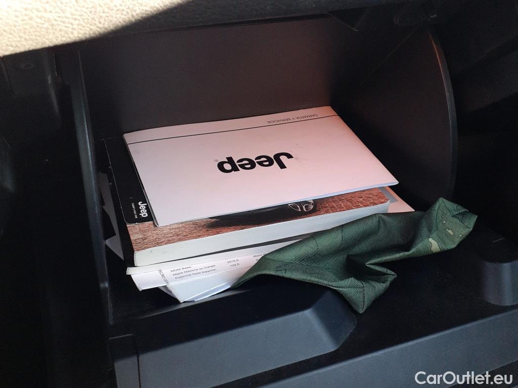  Jeep  Patriot JEEP Renegade / 2014 / 5P / todoterreno S 1.3 PHEV 177kW (240CV) AT AWD #21