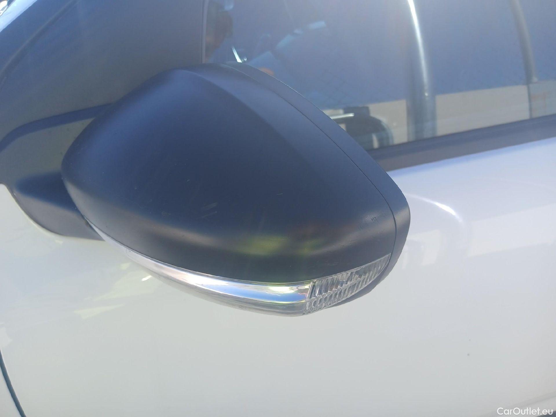  Citroen  C4 Cactus CITROEN  / 2018 / 5P / berlina con portón BlueHDi 73KW (100CV) Live #19