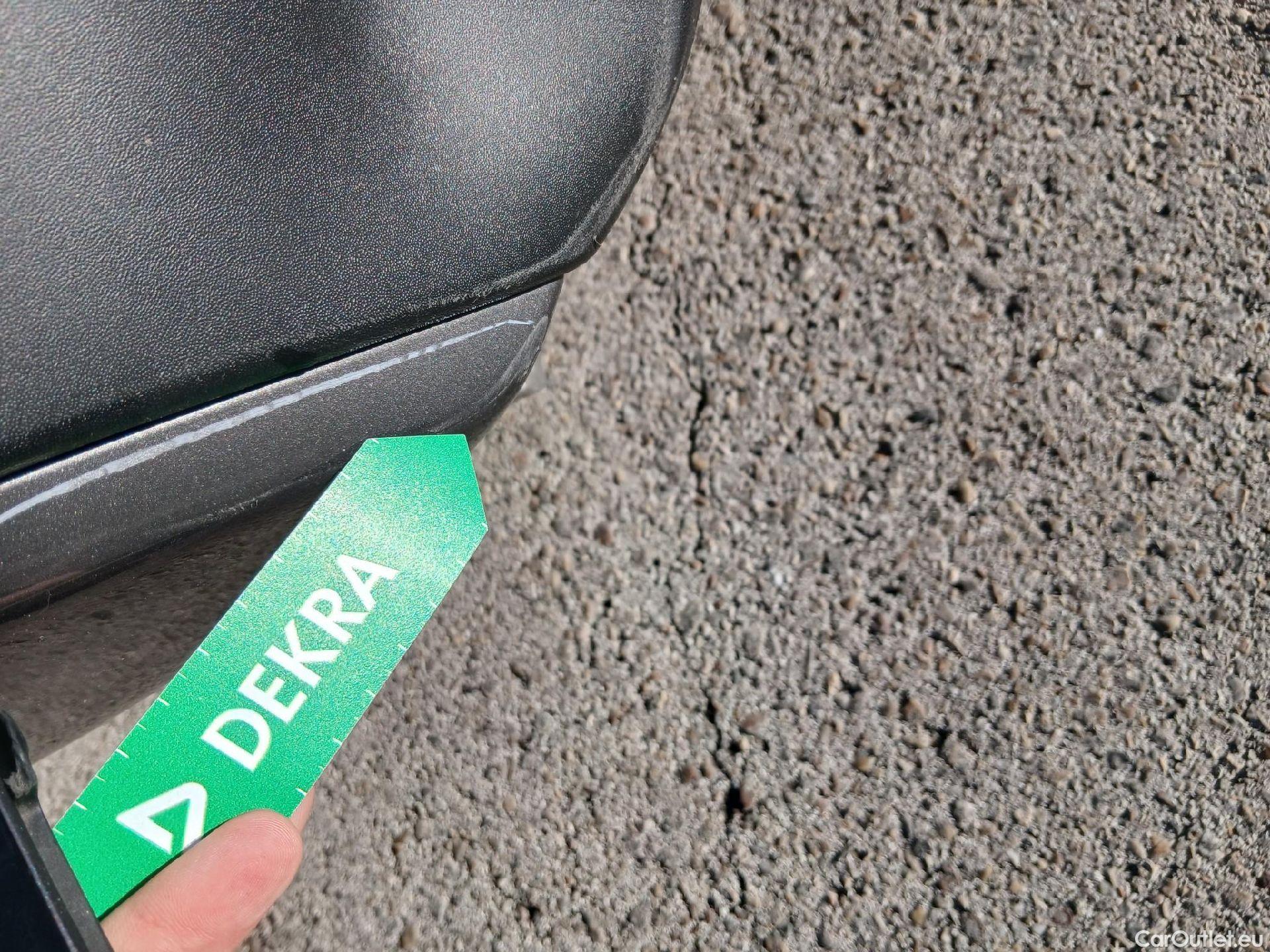  Toyota  RAV4 TOYOTA  / 2018 / 5P / todoterreno 2.5l 220H Advance #25