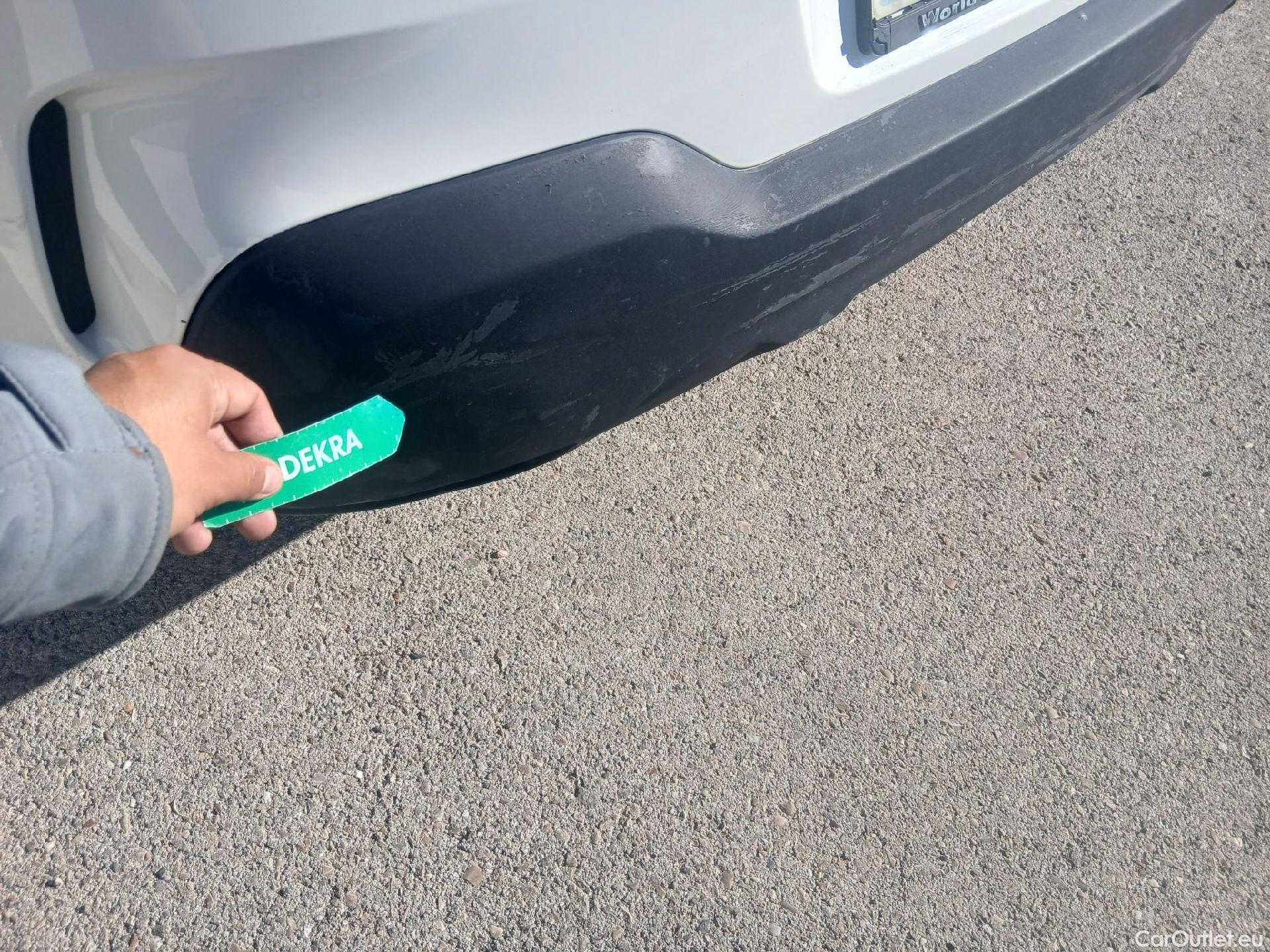  Citroen  C4 Cactus CITROEN  / 2018 / 5P / berlina con portón BlueHDi 73KW (100CV) Live #25