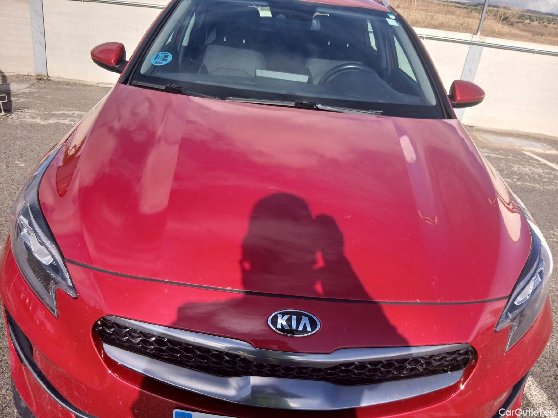  KIA  XCeed KIA  / 2019 / 5P / todoterreno 1.0 T-GDi Drive 88kW (120CV) #9