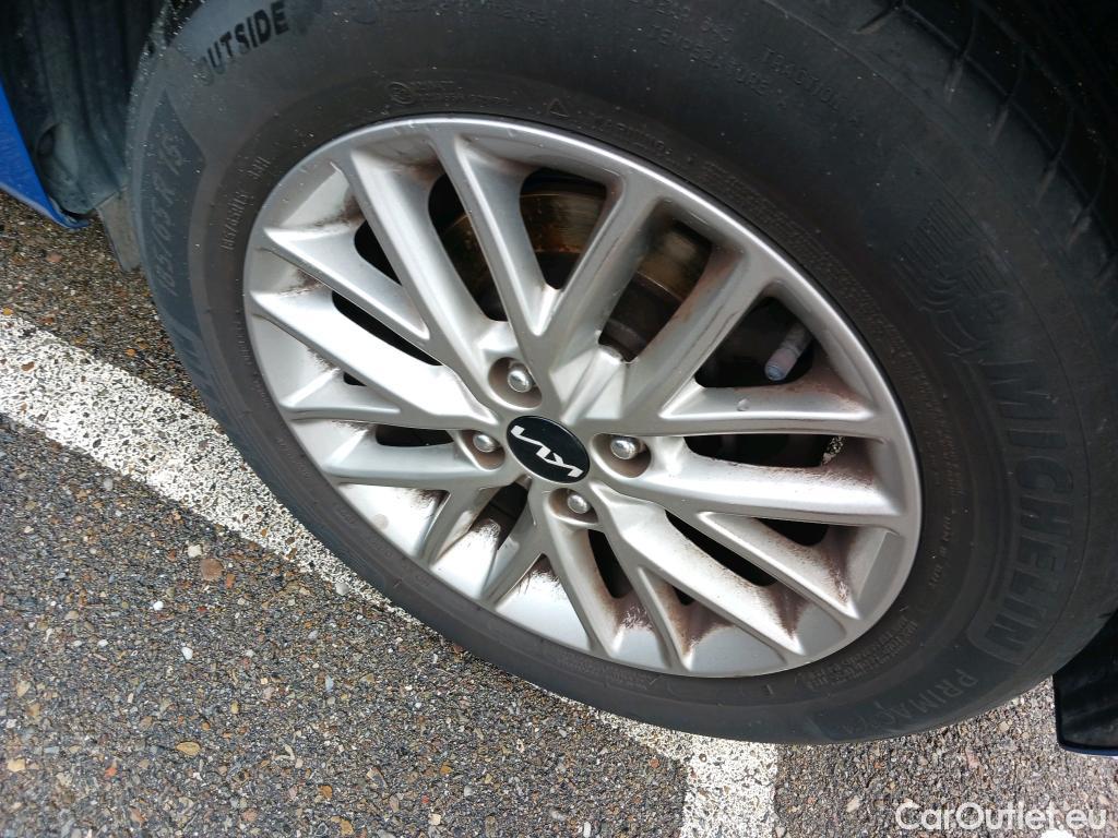  KIA  Rio KIA  / 2020 / 5P / berlina con portón 1.0 T-GDi 74kW (100CV) MHEV iMT Concept #56