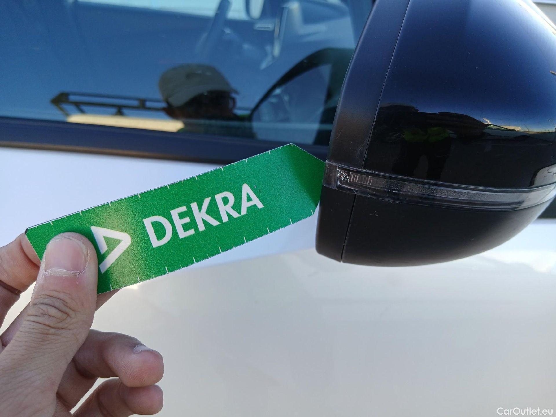  Peugeot  2008 PEUGEOT  / 2019 / 5P / todoterreno Active Pack Puretech 100 S&S BVM6 #31