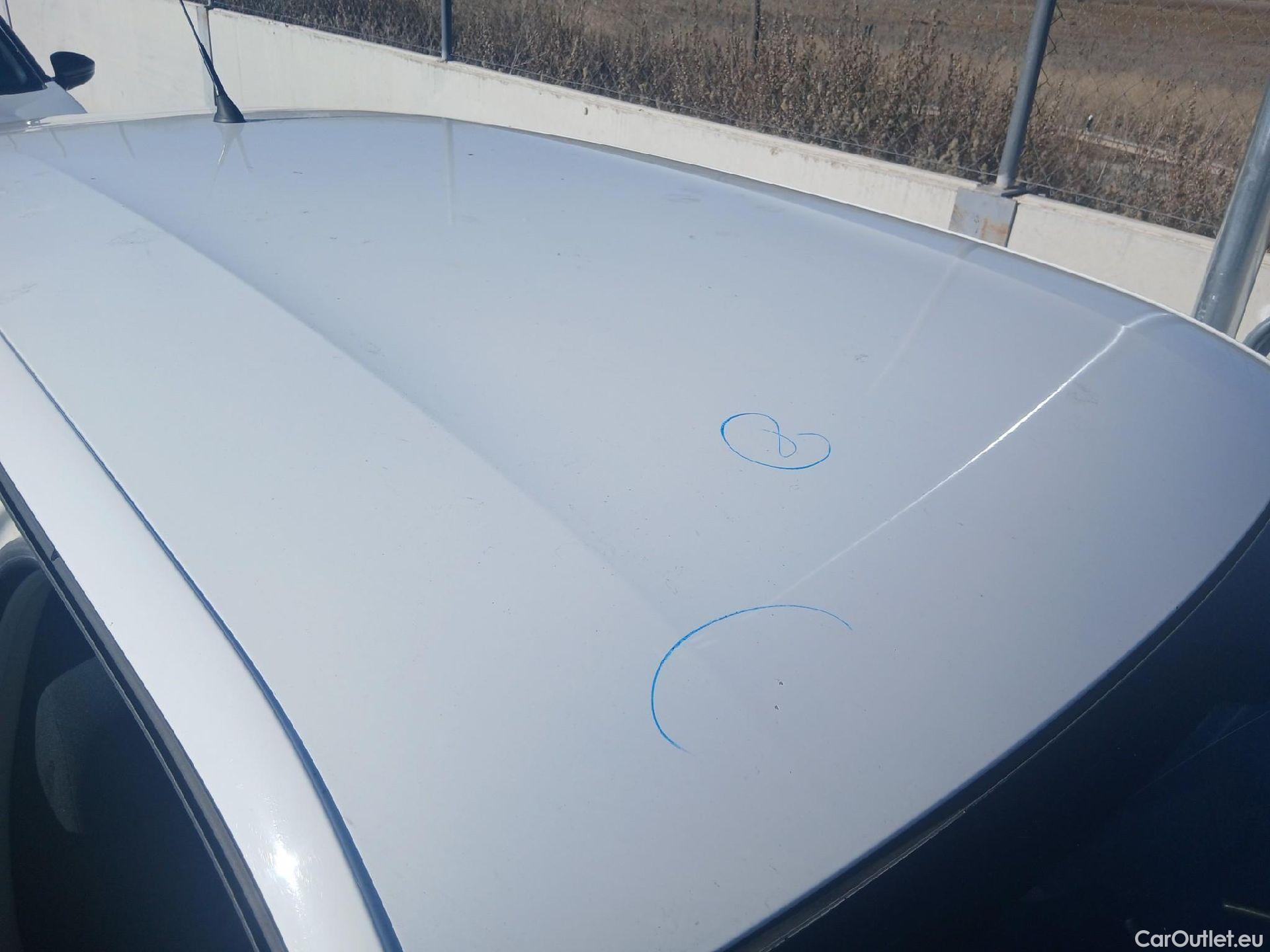  Citroen  C4 Cactus CITROEN  / 2018 / 5P / berlina con portón BlueHDi 73KW (100CV) Live #46