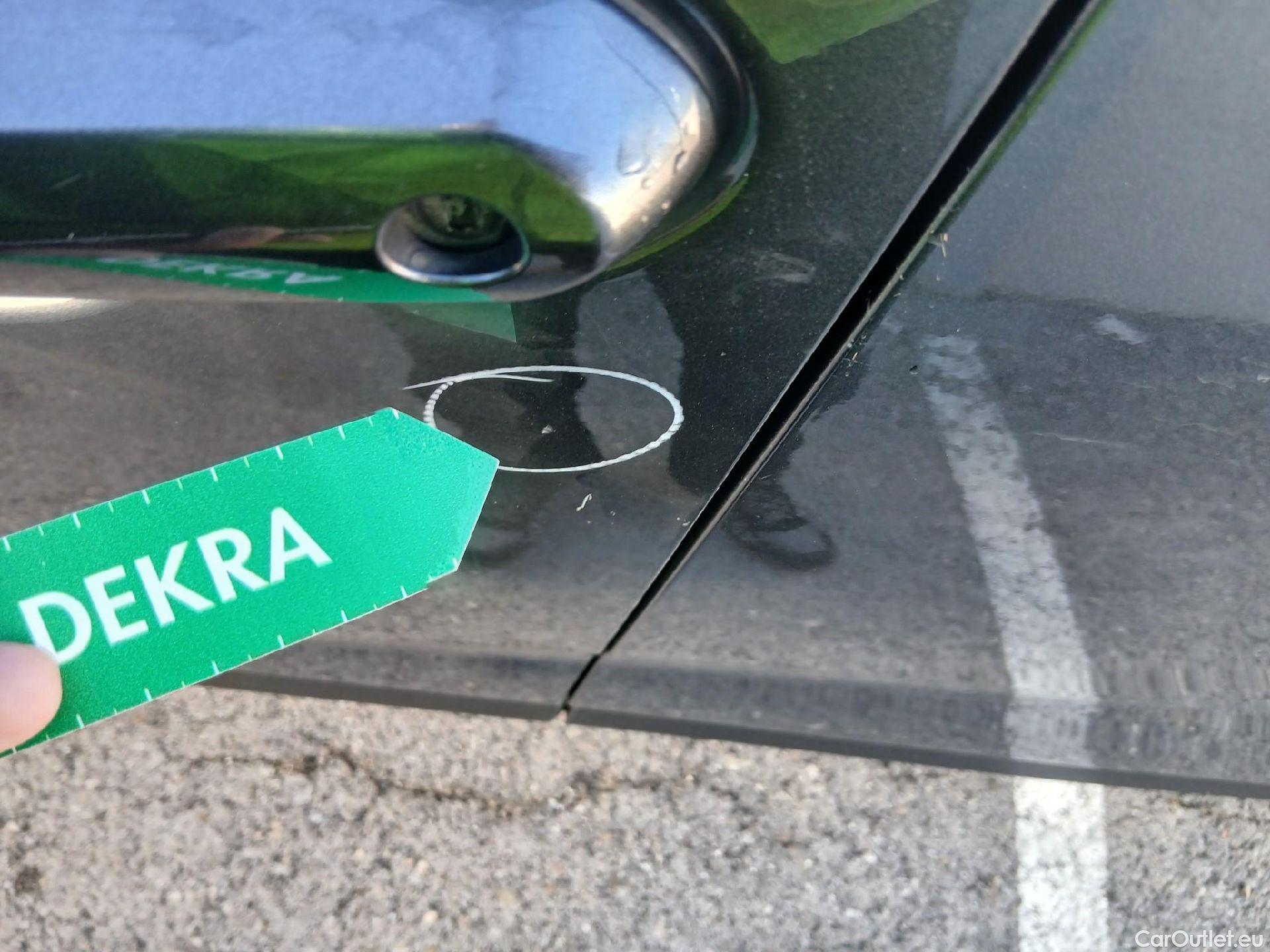  Toyota  RAV4 TOYOTA  / 2018 / 5P / todoterreno 2.5l 220H Advance #14