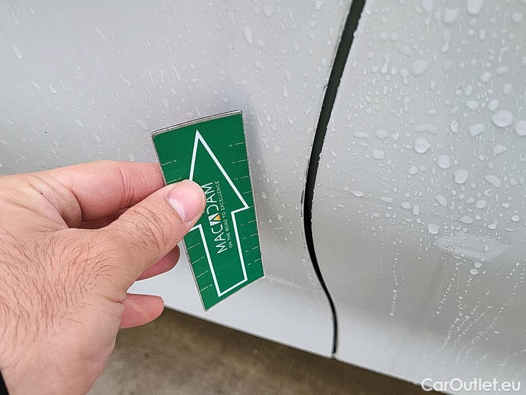  Bmw  Serie 3 BMW  / 2018 / 4P / sedán 318d Auto. #6