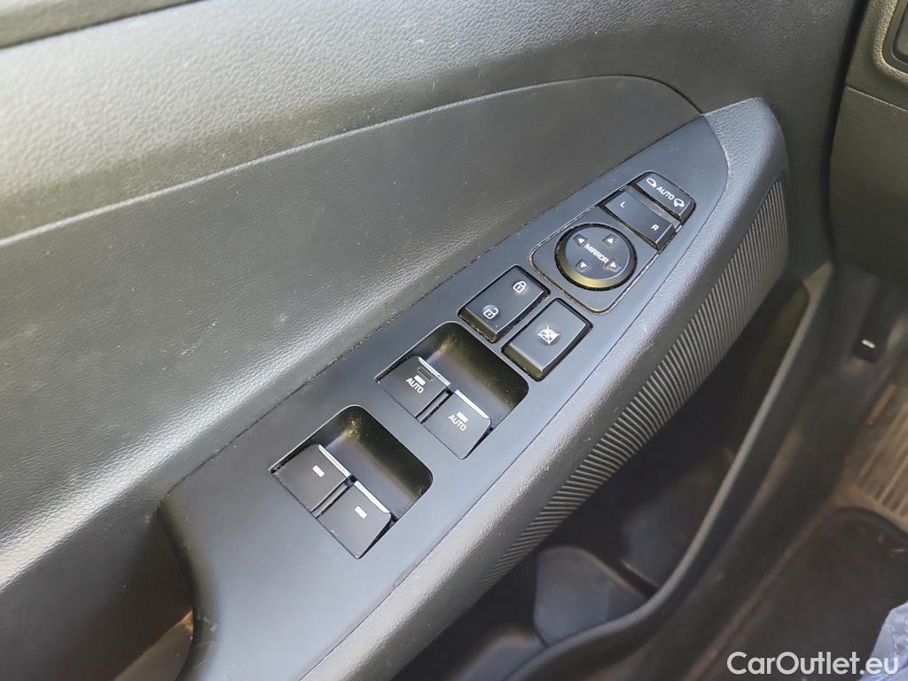  Hyundai  Tucson HYUNDAI  / 2018 / 5P / todoterreno 1.6 CRDI 85kW (116CV) 48V SLE 4X2(SP)(SL) #1