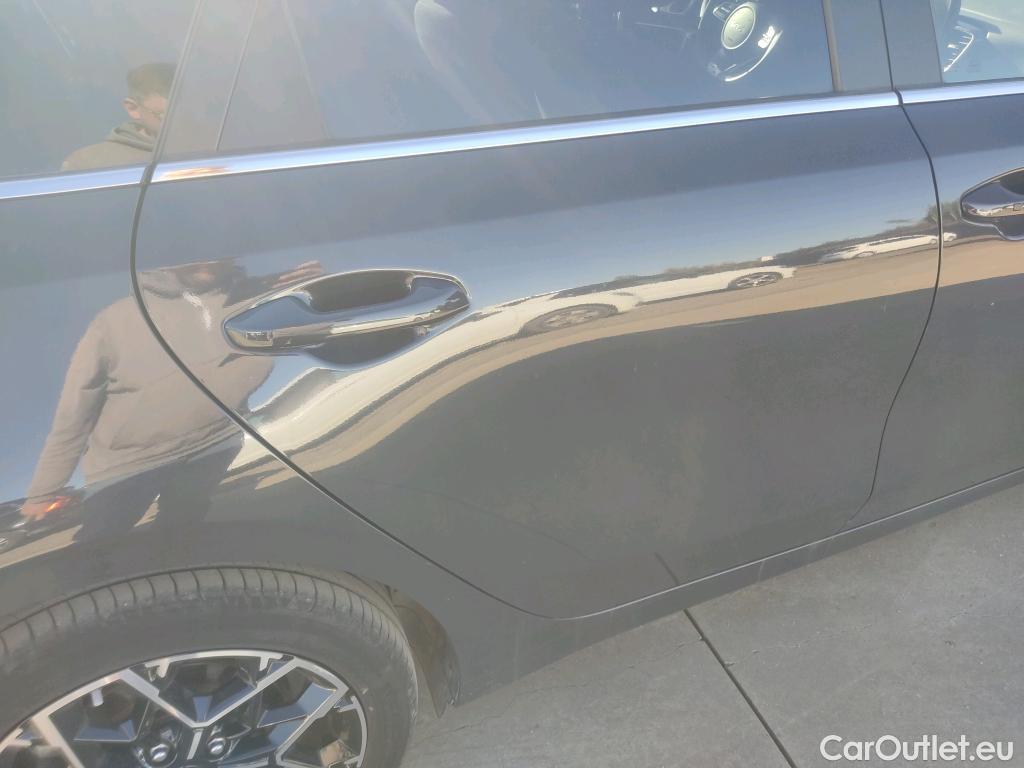  KIA  Cee'd KIA Ceed Tourer / 2021 / 5P / familiar Tourer 1.5 MHEV 118kW(160CV) GT Line DCT #28