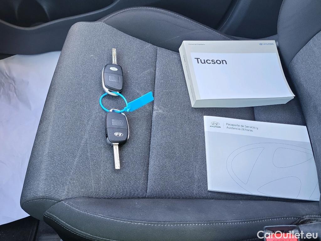  Hyundai  Tucson HYUNDAI  / 2018 / 5P / todoterreno 1.6 CRDI 85kW (116CV) 48V SLE 4X2(SP)(SL) #17