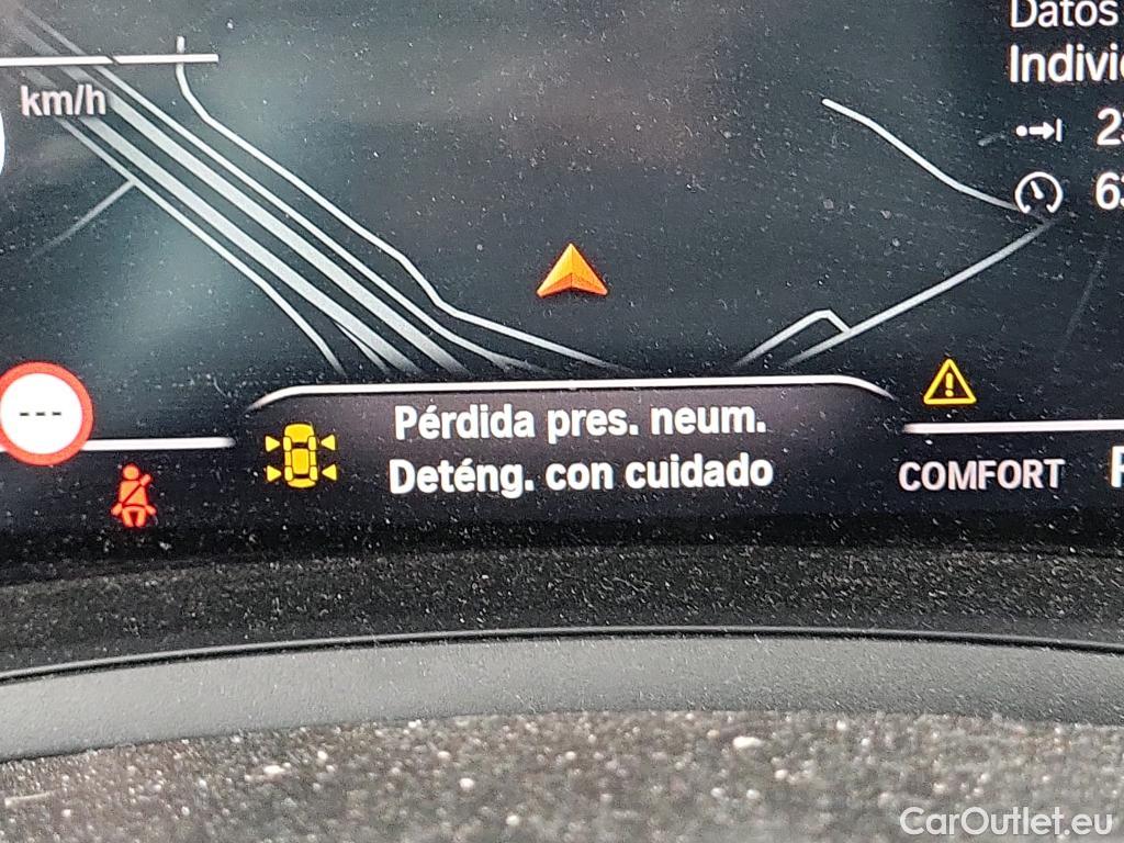  Bmw  Serie 3 BMW  / 2018 / 4P / sedán 318d Auto. #16