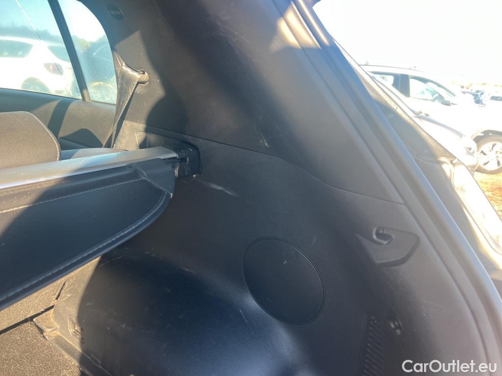  KIA  Sportage KIA  / 2018 / 5P / todoterreno 1.6 T-GDi GT Line Essential DCT 4x2 #22