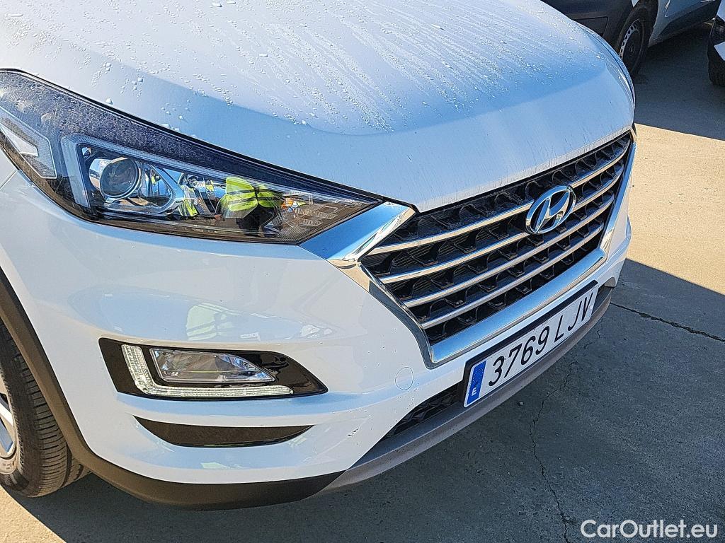  Hyundai  Tucson HYUNDAI  / 2018 / 5P / todoterreno 1.6 CRDI 85kW (116CV) 48V SLE 4X2(SP)(SL) #20