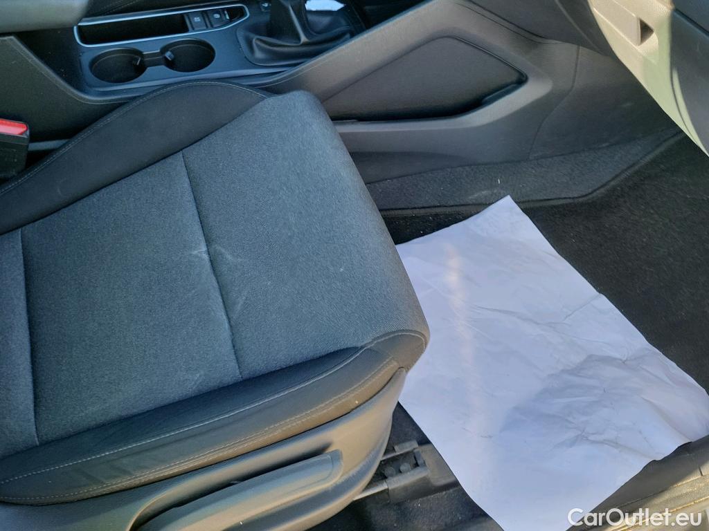  Hyundai  Tucson HYUNDAI  / 2018 / 5P / todoterreno 1.6 CRDI 85kW (116CV) 48V SLE 4X2(SP)(SL) #9