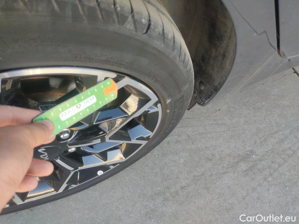  KIA  Cee'd KIA Ceed Tourer / 2021 / 5P / familiar Tourer 1.5 MHEV 118kW(160CV) GT Line DCT #5